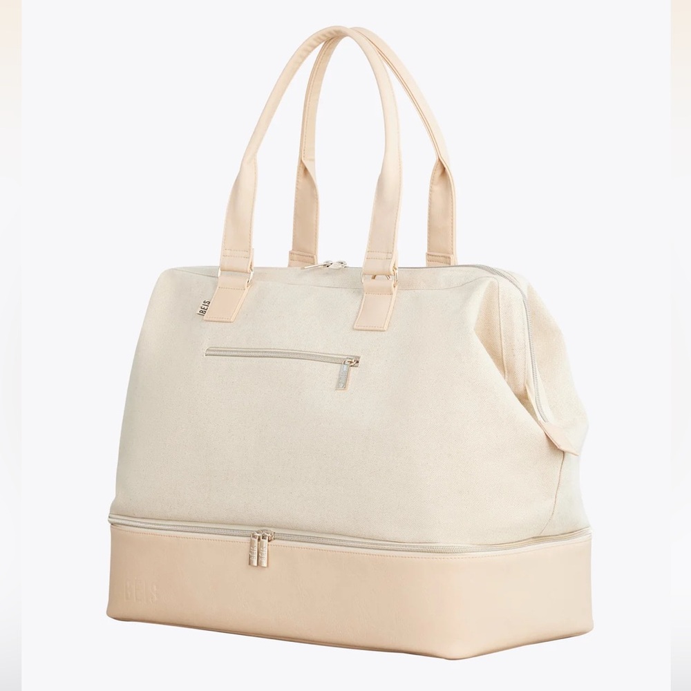 NWT Beis weekender bag in beige